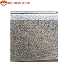 Tuile en pierre naturelle de granit de rouge de cerise pour parqueter/revêtement de mur