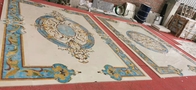 Le marbre rond Waterjet de fleur naturelle couvre de tuiles le tapis de médaillon