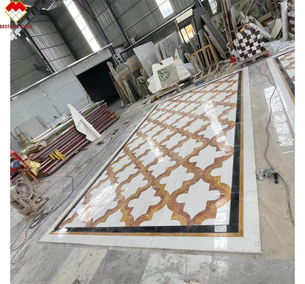 Tapis jet d'eau en marbre blanc et jaune dans un style de design moderne pour le salon de la villa
