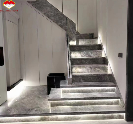 Escaliers en marbre beige poli pour hôtels et villas
