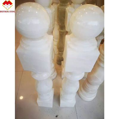 Baluster en pierre de marbre blanc en onyx élégant pour décorer les escaliers en Amérique du Nord et latine
