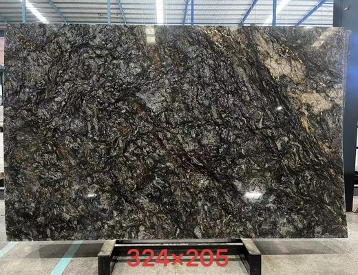 Or naturel brésilien Plaques de pierre de granit noir pour comptoirs et tables CNF Commerce