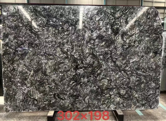 Or naturel brésilien Plaques de pierre de granit noir pour comptoirs et tables CNF Commerce