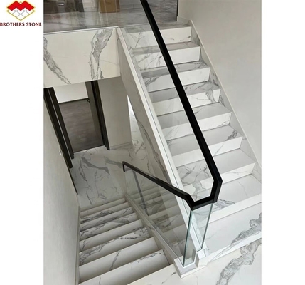 Design moderne Escalier droit personnalisé Escalier en marbre artificiel de luxe