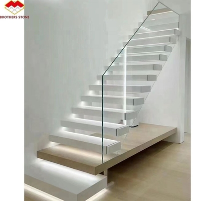 Améliorez l'intérieur de votre hôtel avec des marches d'escalier de design moderne en pierre artificielle