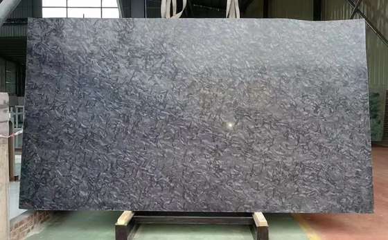 Surface en cuir brossé naturel matrice Versacenoir classique comptoir en quartzite noir du Brésil