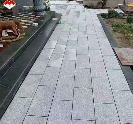 Les frères pierre grise flambé granite dalles de pavage pour l'allée de pierre naturelle aiguisée
