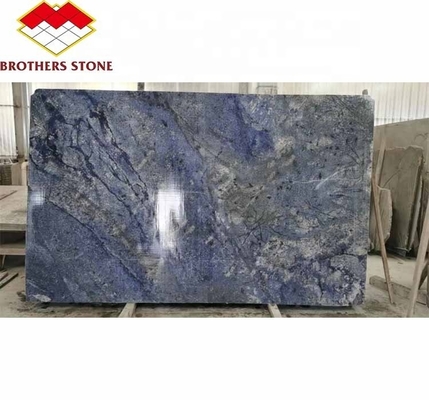 Tableau de cuisine moderne de luxe du Brésil, bleu foncé, saphir, marbre, grande dalle