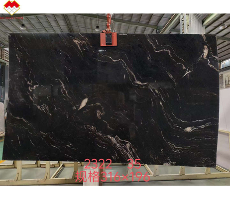 Plaque de granit cosmique noir Gucci polissée du Brésil pour cuisine et salle de bain moderne