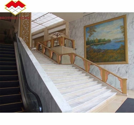 Moderne design intérieure escalier de l' escalier de l' élévateur de la pierre naturelle polissée