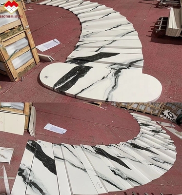 Design d'escalier intérieur de lave-vaisselle personnalisé Carreaux de porcelaine en marbre blanc