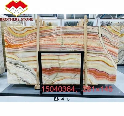 Des dalles de pierre de marbre en onyx taillées sur mesure, parfaites pour la décoration de la maison et la table du salon.