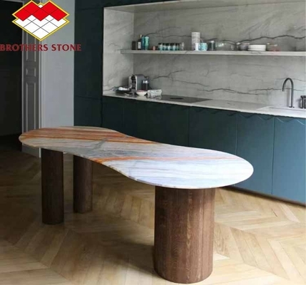 Des dalles de pierre de marbre en onyx taillées sur mesure, parfaites pour la décoration de la maison et la table du salon.