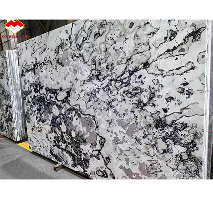 Hôtel et design de maison Grande dalle Panda Blanc Granit Noir Veines Cote de cuisine
