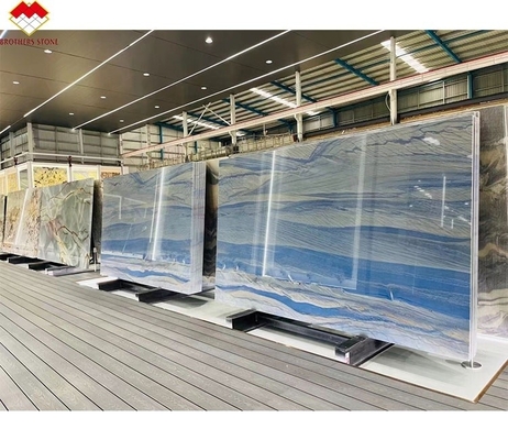 Des carreaux de quartz en marbre bleu naturel