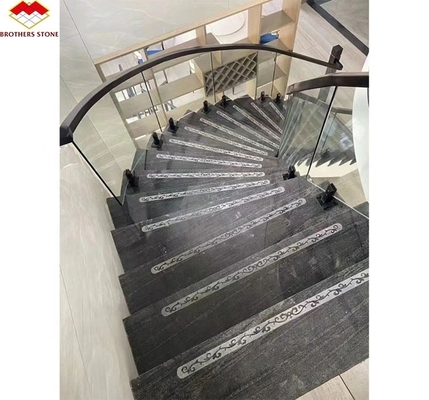 Carreaux de granit bleu Vizag poli dans un style moderne pour le comptoir et le sol de la cuisine