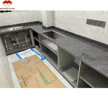 Carreaux de granit bleu Vizag poli dans un style moderne pour le comptoir et le sol de la cuisine