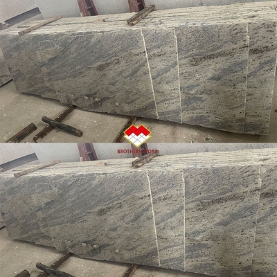 Carreaux de sol en granit blanc du Cachemire poli à l'extérieur et à l'intérieur en Inde