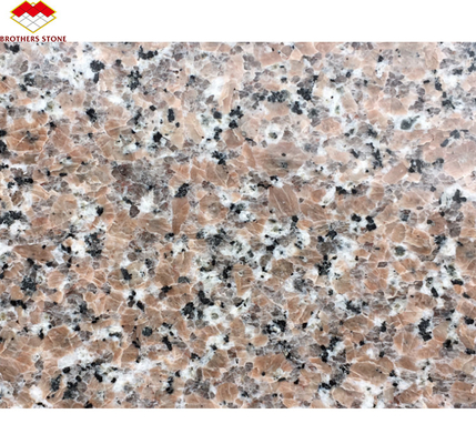 2700kg/m3 Densité de granit G636 dalles Style de conception moderne pour la villa graphique Porrno rose