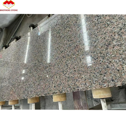 2700kg/m3 Densité de granit G636 dalles Style de conception moderne pour la villa graphique Porrno rose