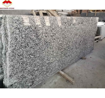 Plaque de granit noir taillée sur mesure pour les escaliers et les bâtiments dans le design chinois moderne