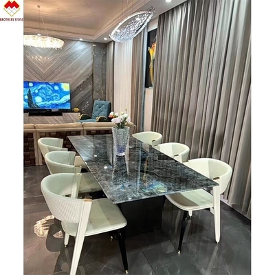 Grande dalle de luxe émeraude bleu Onyx marbre du Brésil pour une table transparente