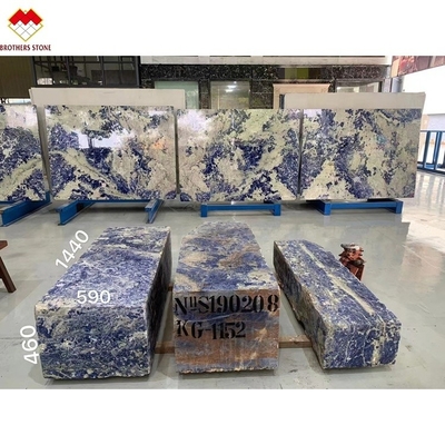 Marbre en onyx solite bleu transparent pour une grande dalle ou une taille