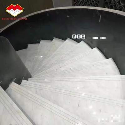 Escalier à arc sculpté pour intérieur