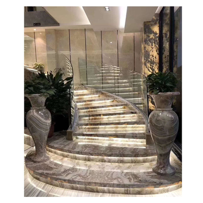 Style de design intérieur moderne Multicolore Onyx Vène de bois Escaliers en marbre avec garde-corps en verre