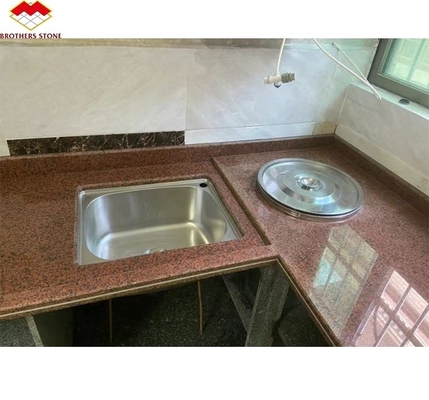 Pierre naturelle chinoise polissée moderne taillée sur mesure Pierre de granit rouge pour comptoir de cuisine