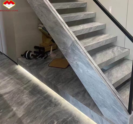 Populaire espace gris marbre grande dalle pour les escaliers modernes gris clair dans la maison et l' hôtel