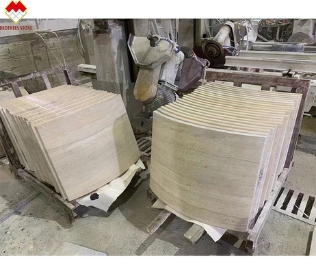 Le revêtement de colonne de marbre corinthien en grain de bois moderne pour les améliorations personnalisées de la villa