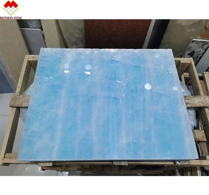 Belle dalle en onyx bleu cristallin rétroéclairée parfaite pour la décoration de maison et d' hôtel moderne