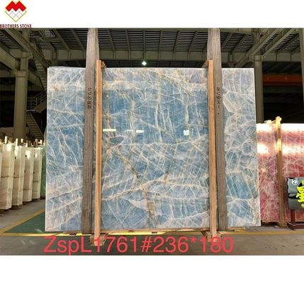 Belle dalle en onyx bleu cristallin rétroéclairée parfaite pour la décoration de maison et d' hôtel moderne