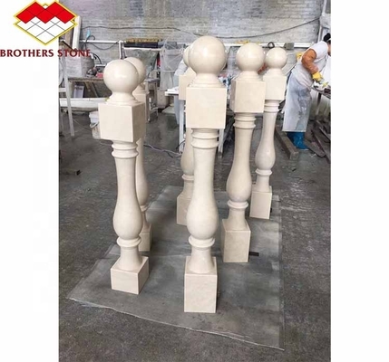 Coupe-à-taille moderne en pierre naturelle blanche Colonne carrée Polissée Colonne pour rénovation de maison