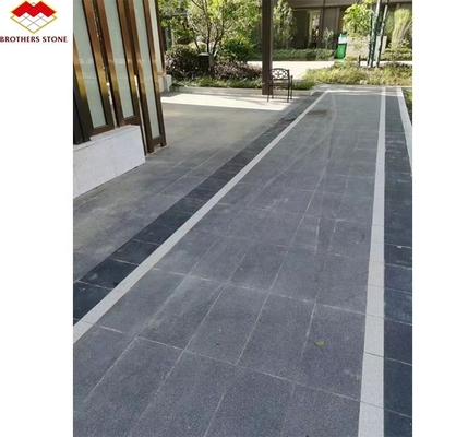 Plaque de granite chinoise taillée à la taille pour revêtement de sol extérieur 30 mm