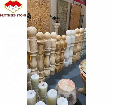 Colonne en marbre d'onyx moderne Polie en pierre naturelle pour les piliers d'escalier