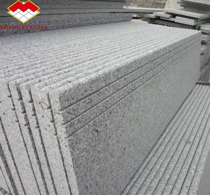 Plancher en granit naturel, pierre, design moderne, échelles flottantes droites taillées sur mesure