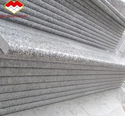 Plancher en granit naturel, pierre, design moderne, échelles flottantes droites taillées sur mesure