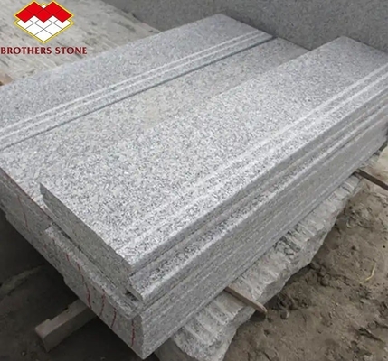 Plancher en granit naturel, pierre, design moderne, échelles flottantes droites taillées sur mesure