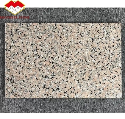 Chine moderne grosse dalle de pierre de granit polaire naturelle coupée à la taille chinoise rose porno rose dalle de granit
