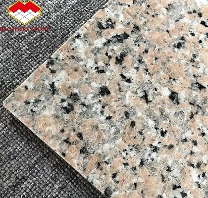 Chine moderne grosse dalle de pierre de granit polaire naturelle coupée à la taille chinoise rose porno rose dalle de granit