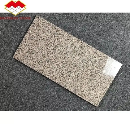 Chine moderne grosse dalle de pierre de granit polaire naturelle coupée à la taille chinoise rose porno rose dalle de granit