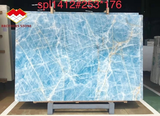 Marbre bleu clair Jade Onyx plaque pour les tuiles taillées sur mesure Veines dorées
