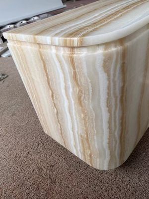 Tableau de télévision personnalisé en onyx blanc en marbre ensemble de support de table en bois avec des veines en bois blanc élégante meubles de salon