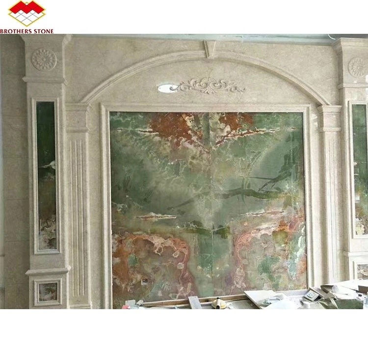 Panneau rétroéclairé en marbre d'onyx vert pour le design graphique moderne et la décoration murale