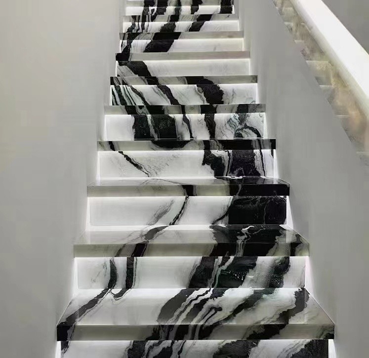Panneau d'escalier intérieur avec LED Panda marbre blanc trottoirs et ascenseurs pour la villa vérifiée