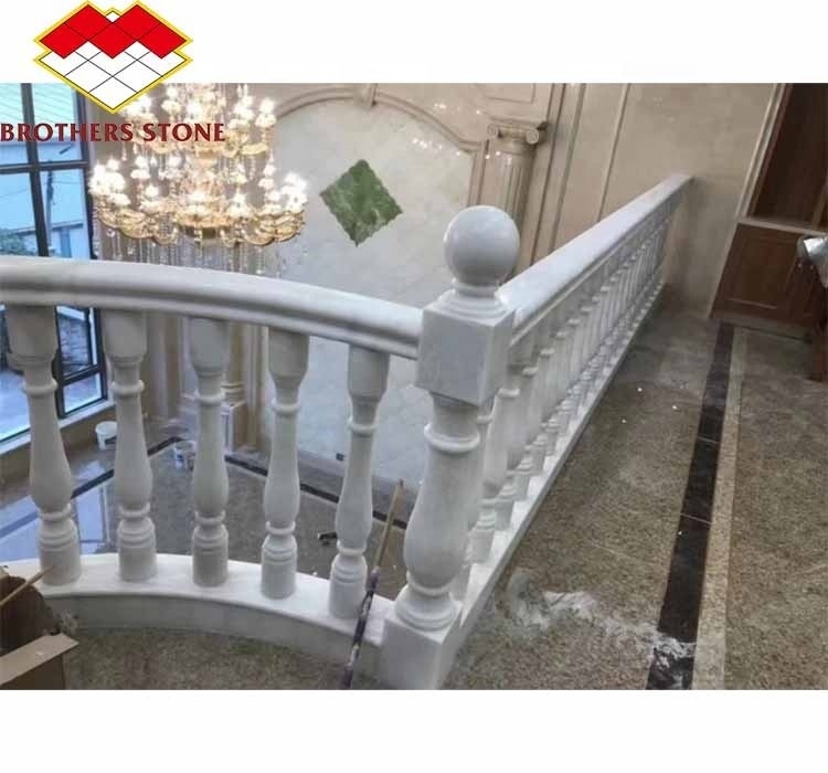 Plancher monté à l'étage Balustrade en marbre blanc et en onyx